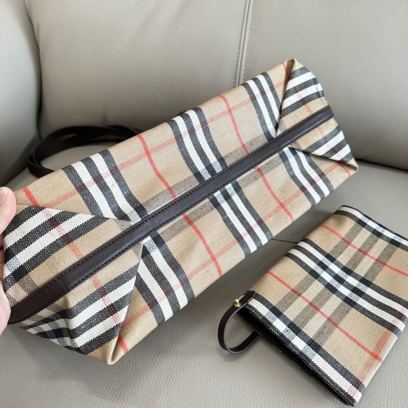 Bv*b*rry shopping bags